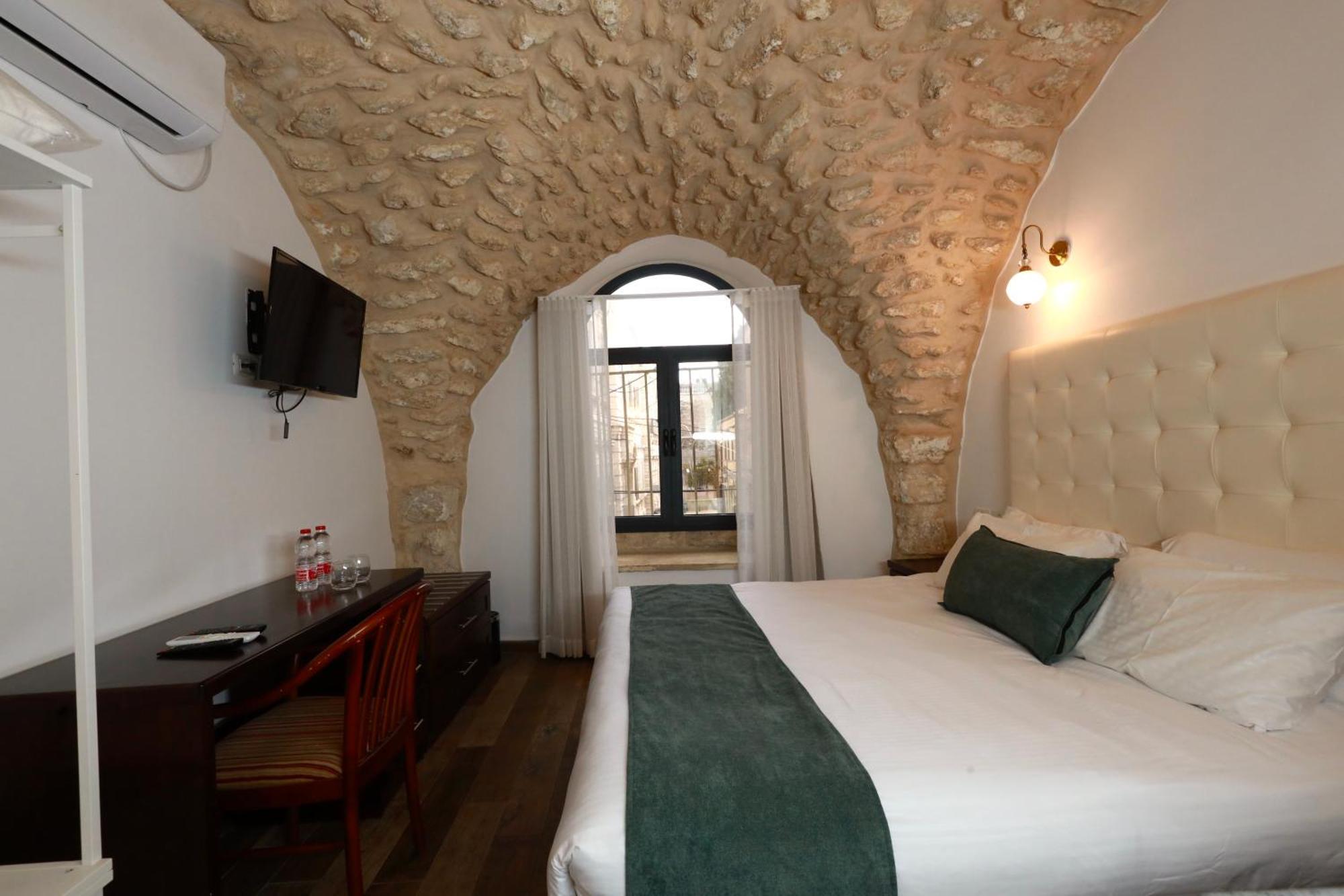 Petrakis Inn Jerusalem Exterior photo
