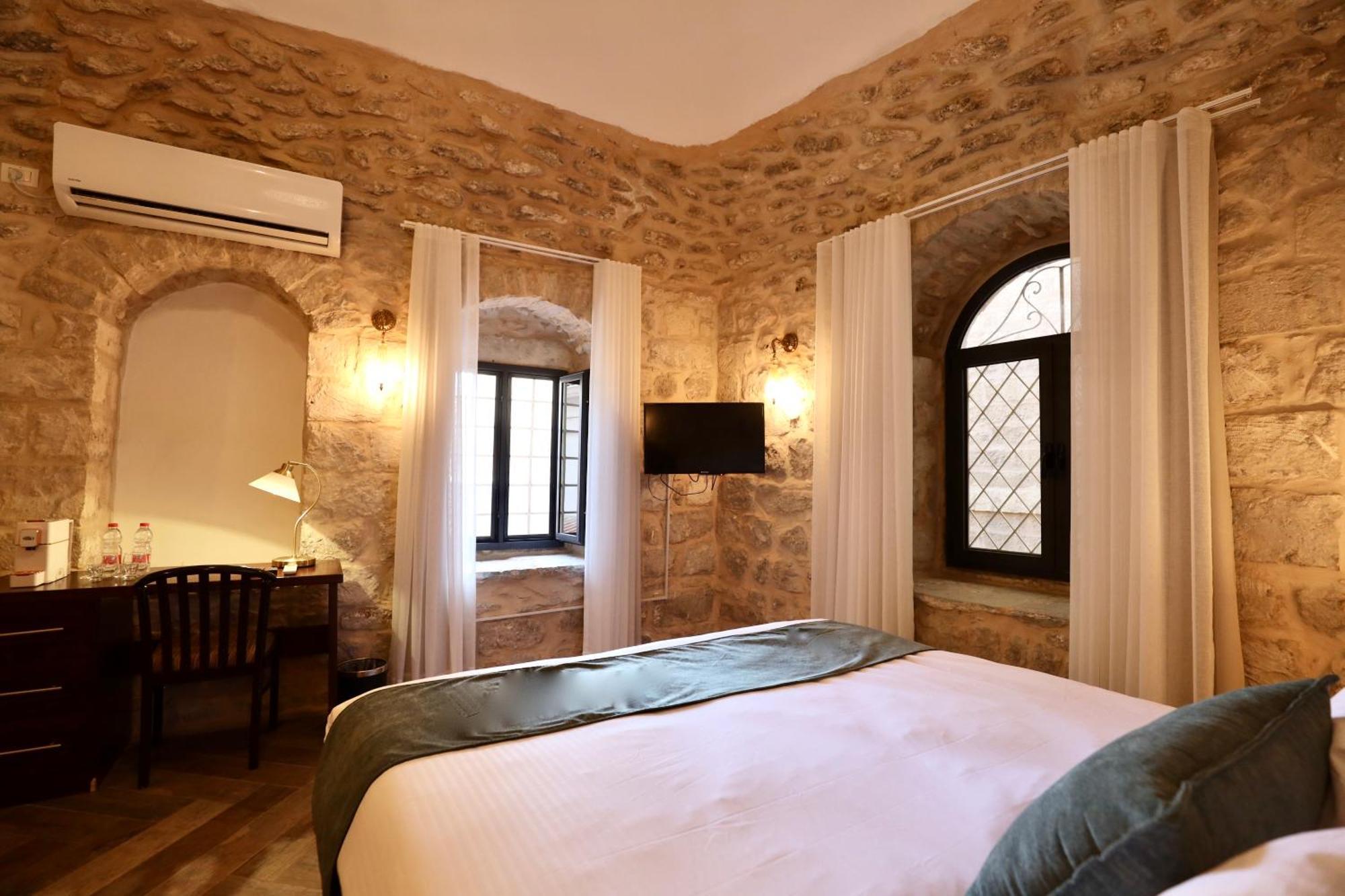 Petrakis Inn Jerusalem Exterior photo