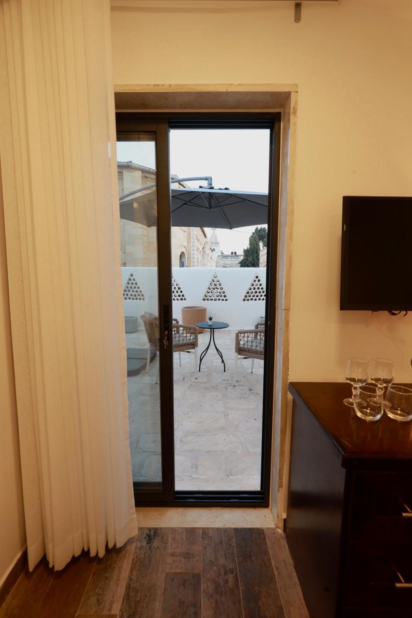 Petrakis Inn Jerusalem Exterior photo