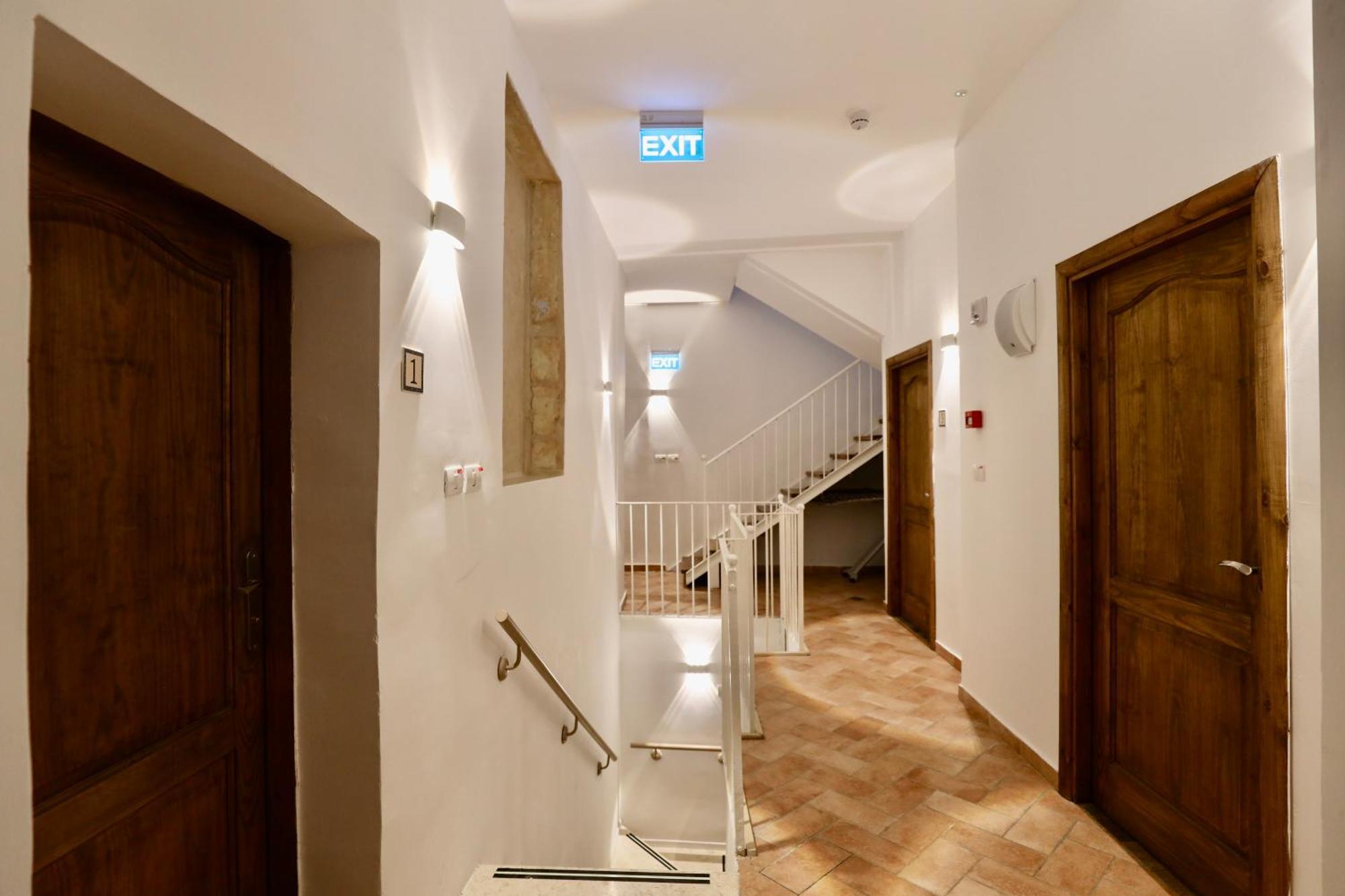 Petrakis Inn Jerusalem Exterior photo